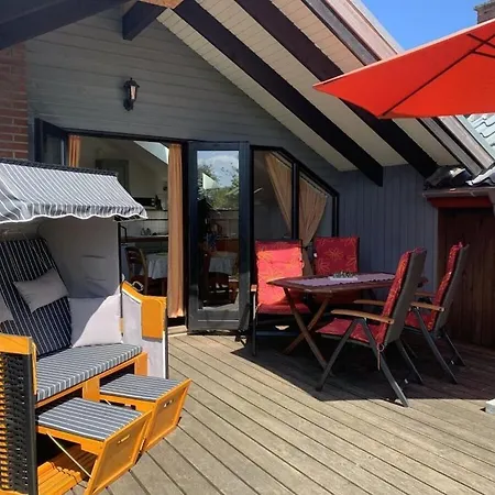 With 3 Bedrooms Holnishof