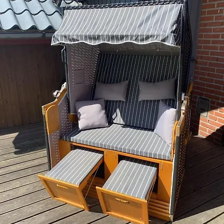 With 3 Bedrooms * Holnishof