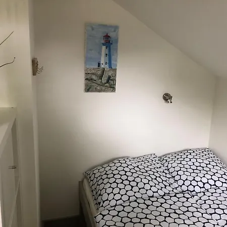 With 3 Bedrooms Holnishof